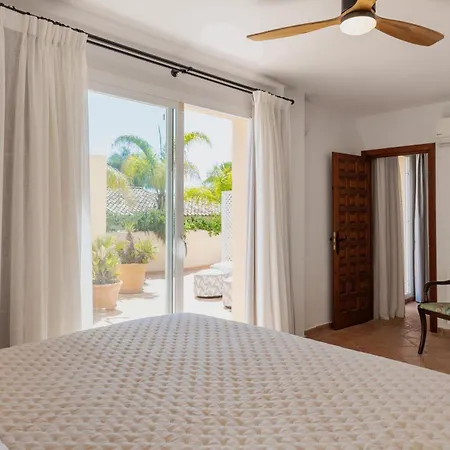 Charming Andalusian-style Villa Marbellac