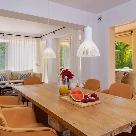 Villa Charming Andalusian-style Marbellac