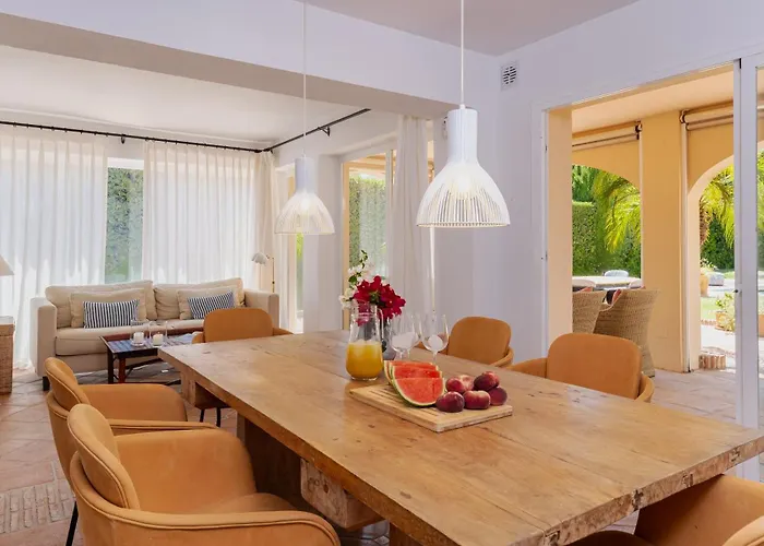 Villa Charming Andalusian-style Marbella