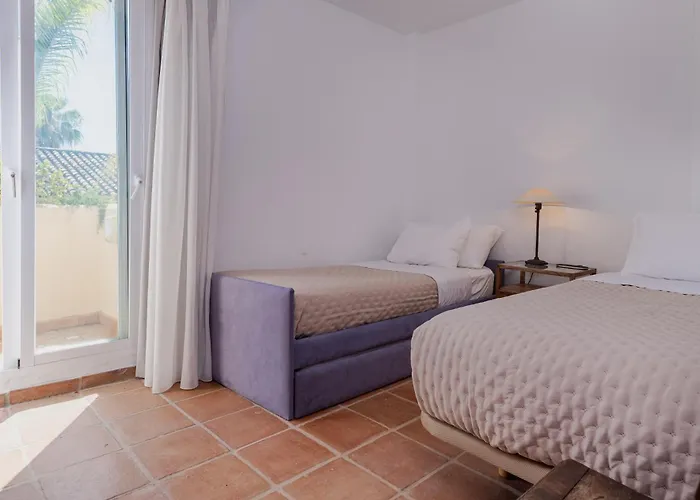 Villa Charming Andalusian-style Marbella