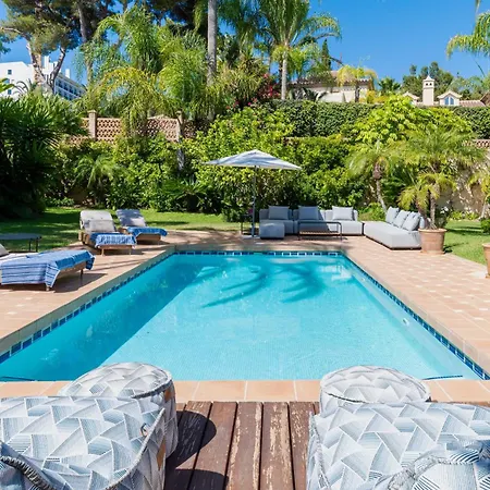 Villa Charming Andalusian-style Marbella